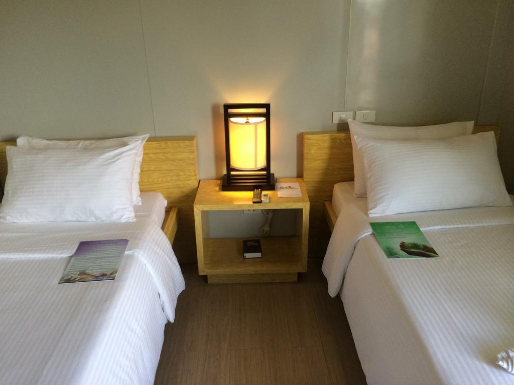 Shore Time Hotel - Annex Balabag  Buitenkant foto