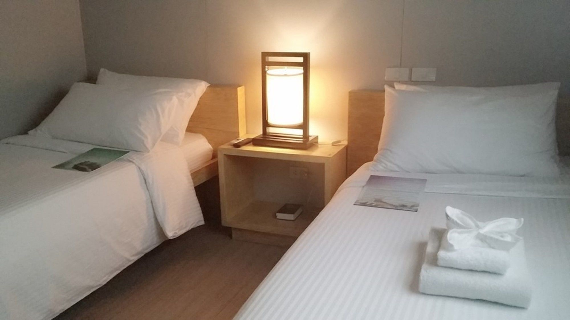Shore Time Hotel - Annex Balabag  Buitenkant foto